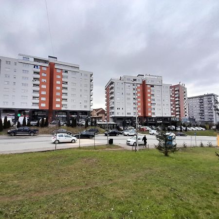 Gray Apartment 1 Pristina Eksteriør billede