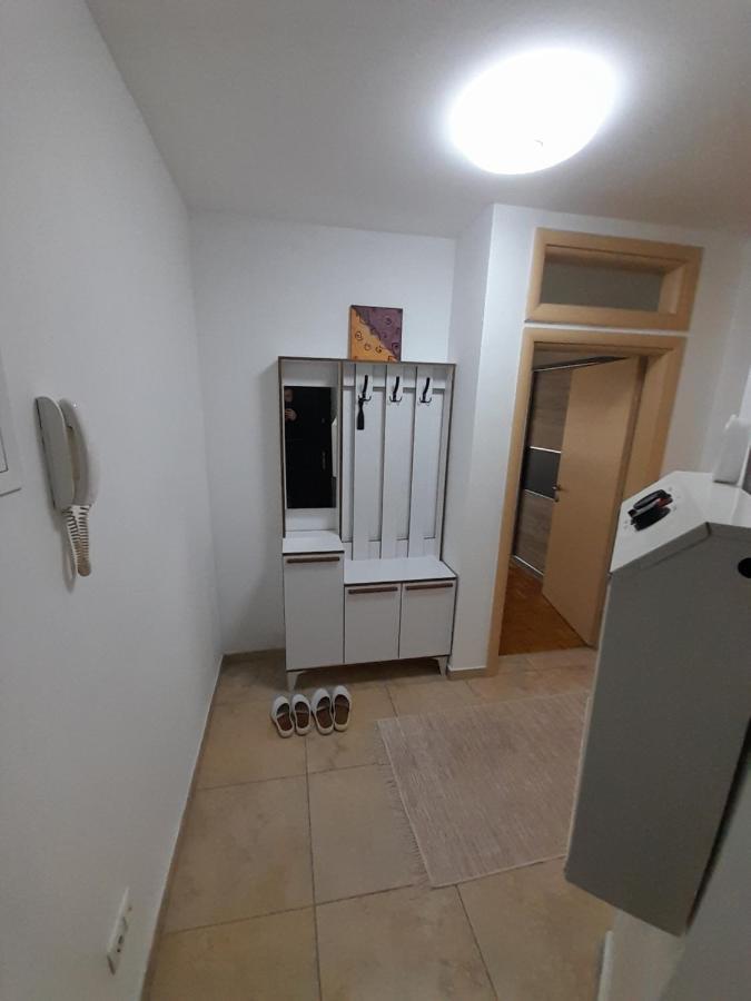 Gray Apartment 1 Pristina Eksteriør billede
