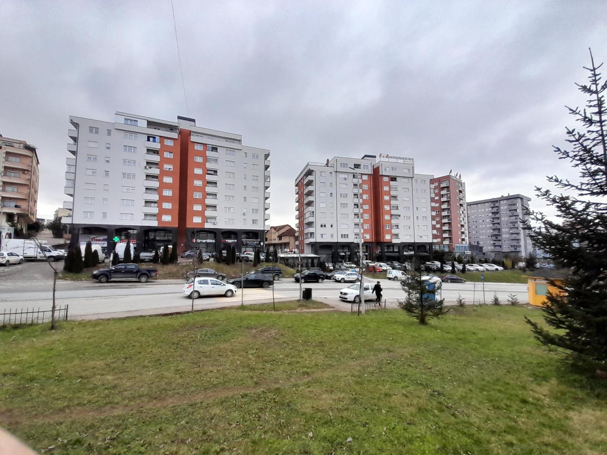 Gray Apartment 1 Pristina Eksteriør billede